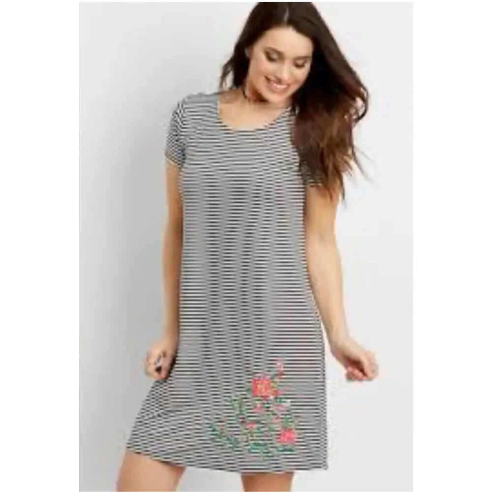 MAURICES Women’s  Black White Striped Embroided Floral Shift Dress Size Medium